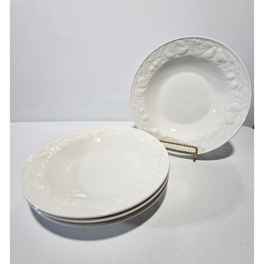 4 Vintage Tabletops Unlimited 1995 Embossed Fruit De Blanc 9" Rimmed Soup Bowls
